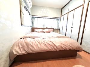 Shinjuku-Okubo sta, 3 min walk-Switch-Movie-Internet-Mobile Wi-Fi