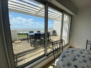 Appartement moderne avec terrasse et garage à Royan - FR-1-494-65