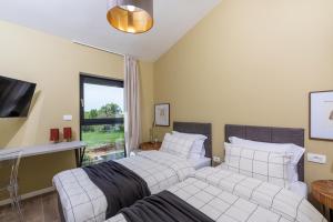 NEW stylish Casa Melisa with 2 gardens and BBQ facilities!