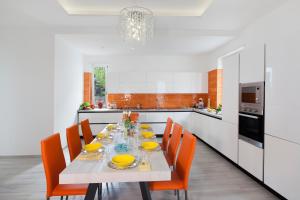 AMORE RENTALS - Villa Iside