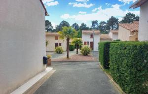 2 Bedroom Beautiful Home In Les Mathes