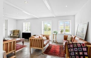 Cozy Home In Humble With Wifi