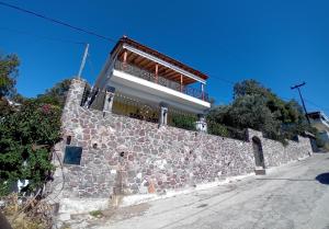 Αίγινα εξοχική κατοικία