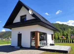 Domek Otulony Słońcem - Кросценко