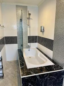 Kata Vista Luxury Modern 4BR Private Pool Villa