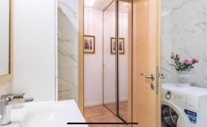 Buda Gem Apartment with Parking