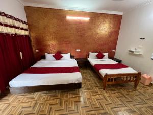 The Midway Jungle Resort