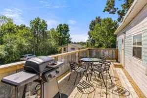 Mid-century mountain oasis - Juno