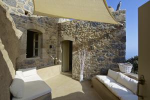 MELANOPETRA boutique apartments Nisyros Greece