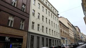 Black & White Apartment Prague by Wenceslas Square and Muzeum