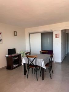 Appartements Tres joli appartement T2 40 m2 avec piscine : photos des chambres