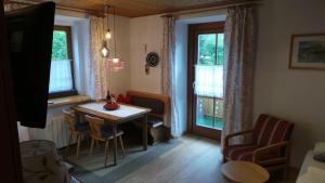 Deluxe One-Bedroom Apartment with City View room in Haus Groder