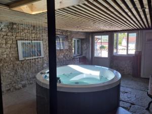Gite de lAncheronne 12 couchages spa