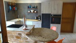 Maisons de vacances Gite de l'Ancheronne 12 couchages spa : photos des chambres