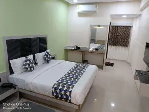 HOTEL SILVER INN SANAND - Zainābād