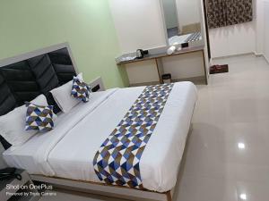 HOTEL SILVER INN SANAND