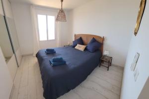 Le Cabanon, pieds dans leau, vue exceptionnelle