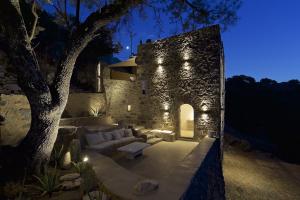 MELANOPETRA boutique apartments Nisyros Greece