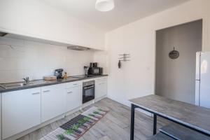 Appartements Le Spacieux Anatole, T3 bis, centre ville Narbonne : photos des chambres