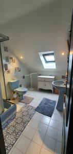 B&B / Chambres d'hotes Manoir de Saint Ouen : Suite 2 Chambres