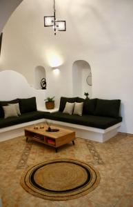 The Tefra Villa by A Terre Cave Villas