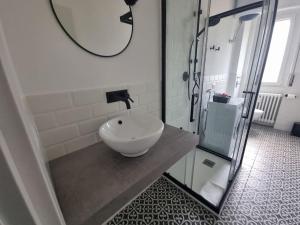 Milan new apartment in lively central area