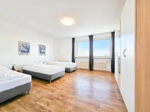 RAJ Living - 1 or 3 Room Apartments with Balcony - 20 Min Messe DUS & Airport DUS - Büderich