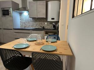Appartements Studio avec chambre 2-4 pers climatise Locations VLD Camargue : photos des chambres