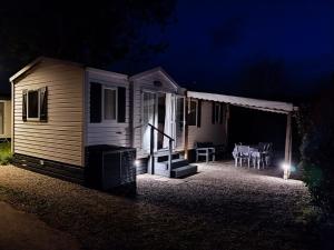 Campings Mobil-home climatise - Camping Montana 4 etoiles, golfe de Saint-Tropez : Mobile Home