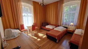 Gościniec Jaś -śniadania i obiadokolacje szwedzki stół w cenie bezpłatny parking