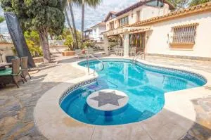 Villa Luna- Pool with Jacuzzi by the Beach - Saladillo Benamara