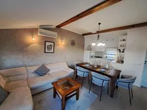 Apartman Lucia - Posedarje