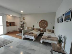 Bright & Cozy studio in the center of Puerto Banus, pool and terrace.