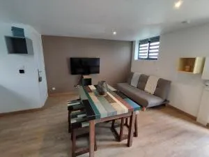 Chalet - Proche circuit - Au Calme - Spay