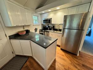 28 Night Heron - Two bedroom, two bath, pet friendly, 5 min walk to beach and pool