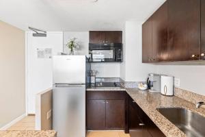 Waikiki Beach 1Bedroom Luxury Condo!