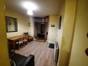 2 Bedroom Garden Apartment