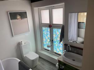 Creative Norfolk Chapel with Piano and Sauna Sleeps 10