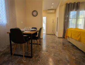 “Pioula’s Cozy House”