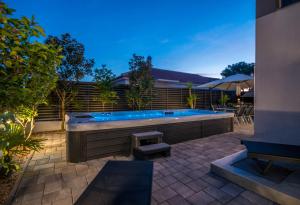 Ledenko Holiday Home Private Pool & Jacuzzi