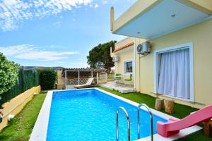 Villa Filoxeniaseasons, near airport, sea, Athens