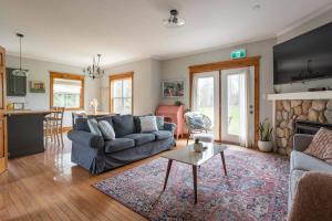 Cosy Chalet - 4 Season Family Oasis - 4hvězdičkové hotely ve městě Collingwood