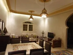 Magic Vella - Al Aqālitah