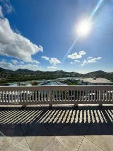 Come Enjoy Lakeside Bungalow - 洛尼湾村