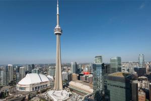 Executive 1 BR Condo - CN Tower & City View