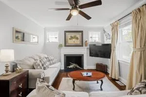 Private House + Yard Central Location to all RVA - Brandermill