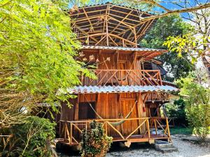 Don Jons Surf and Yoga Lodge