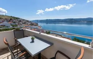 Amazing Apartment In Komarna With Wifi - Ploča