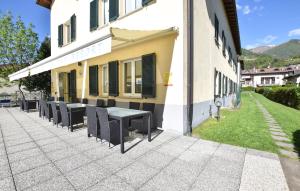 1 Bedroom Beautiful Apartment In Domaso