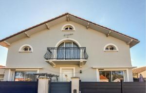 Maisons de vacances Awesome Home In Saint-Michel-Chef-Chef : photos des chambres